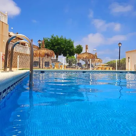 Carlos: Self Check-in Retreat With Pool In Cabo Roig Apartment